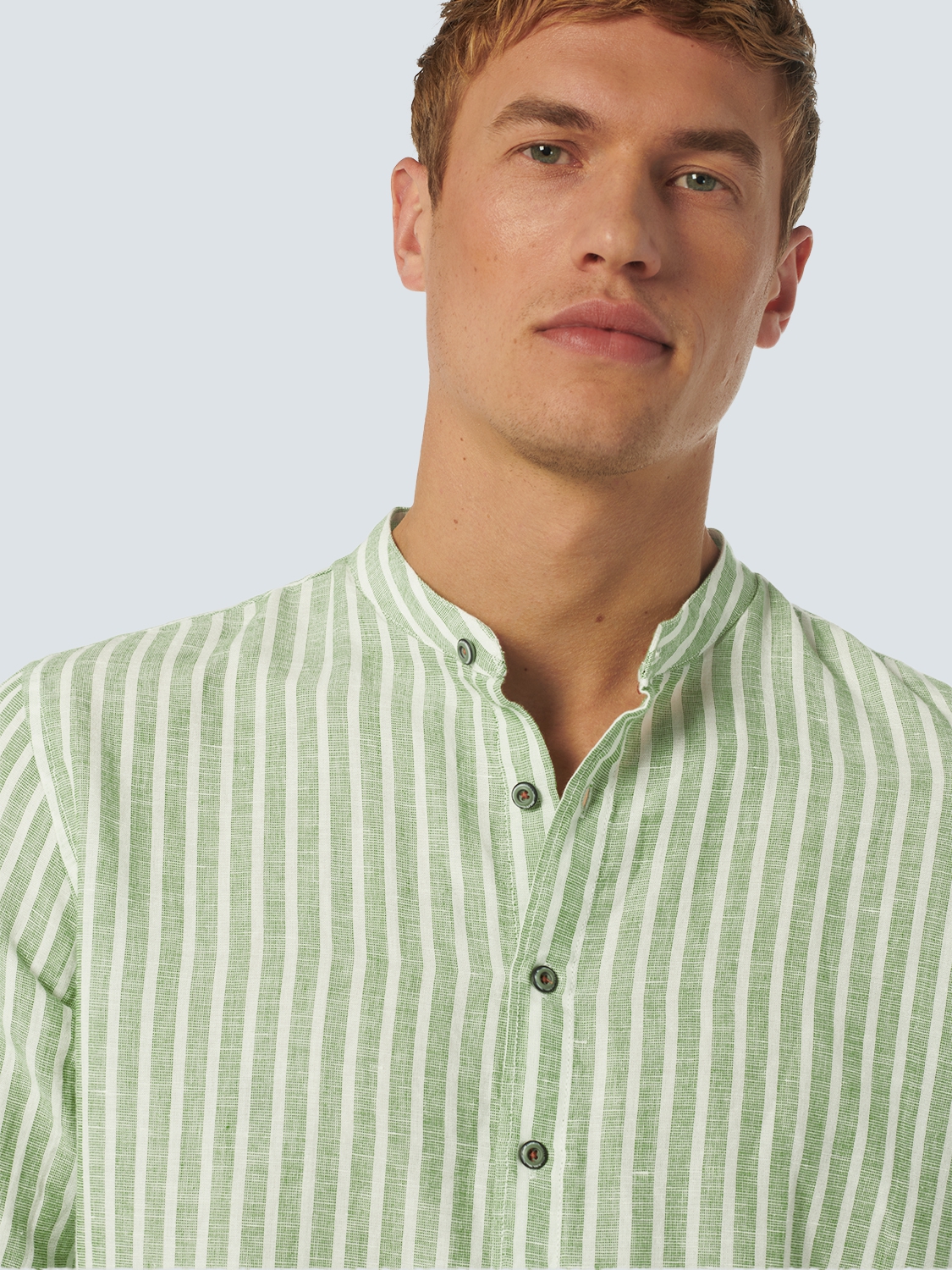 NO EXCESS Herren Shirt mit Streifenmuster in Blau und Grün - cloud und green