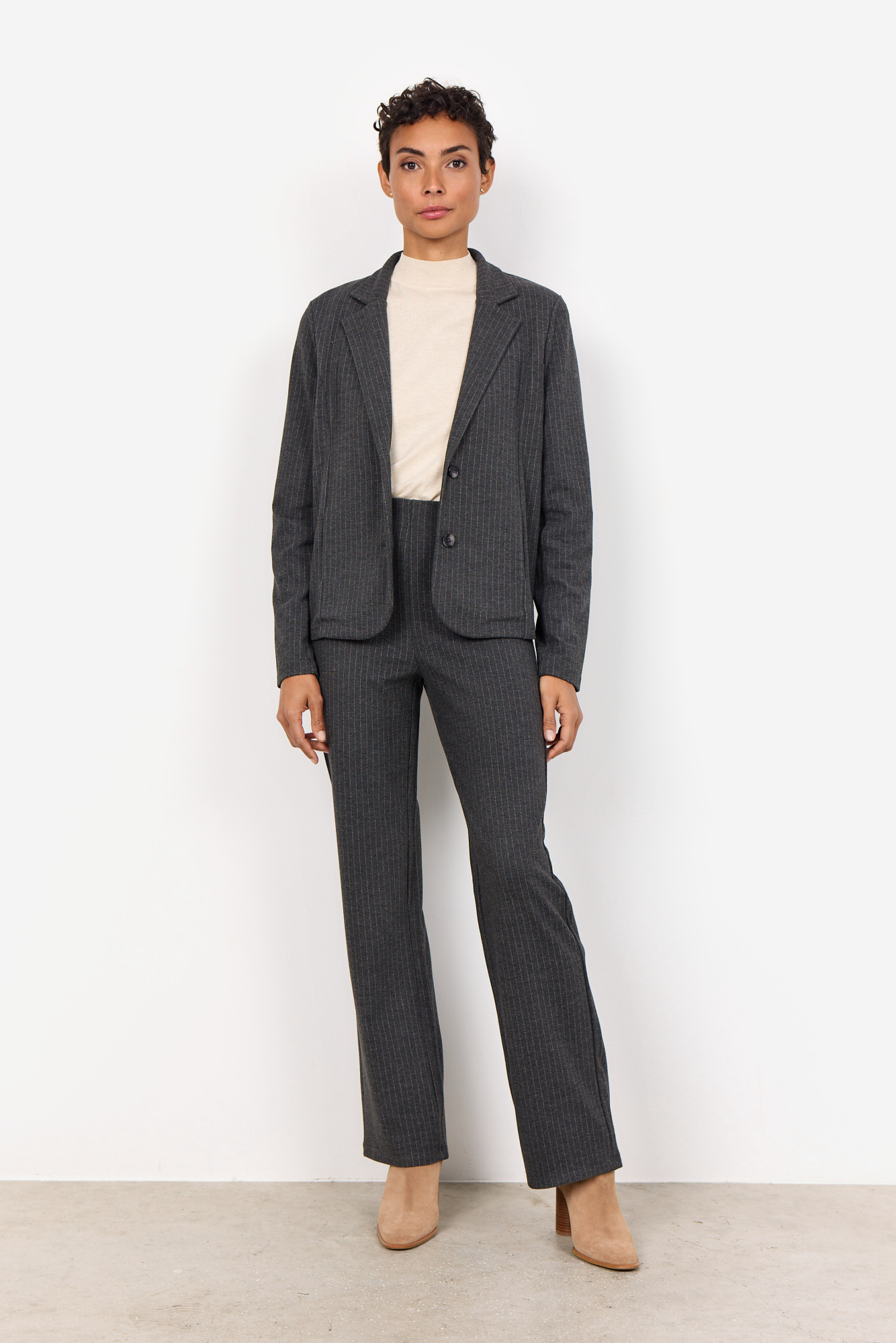 SOYACONCEPT Damenblazer aus Viskose in Nadelstreifen Iva