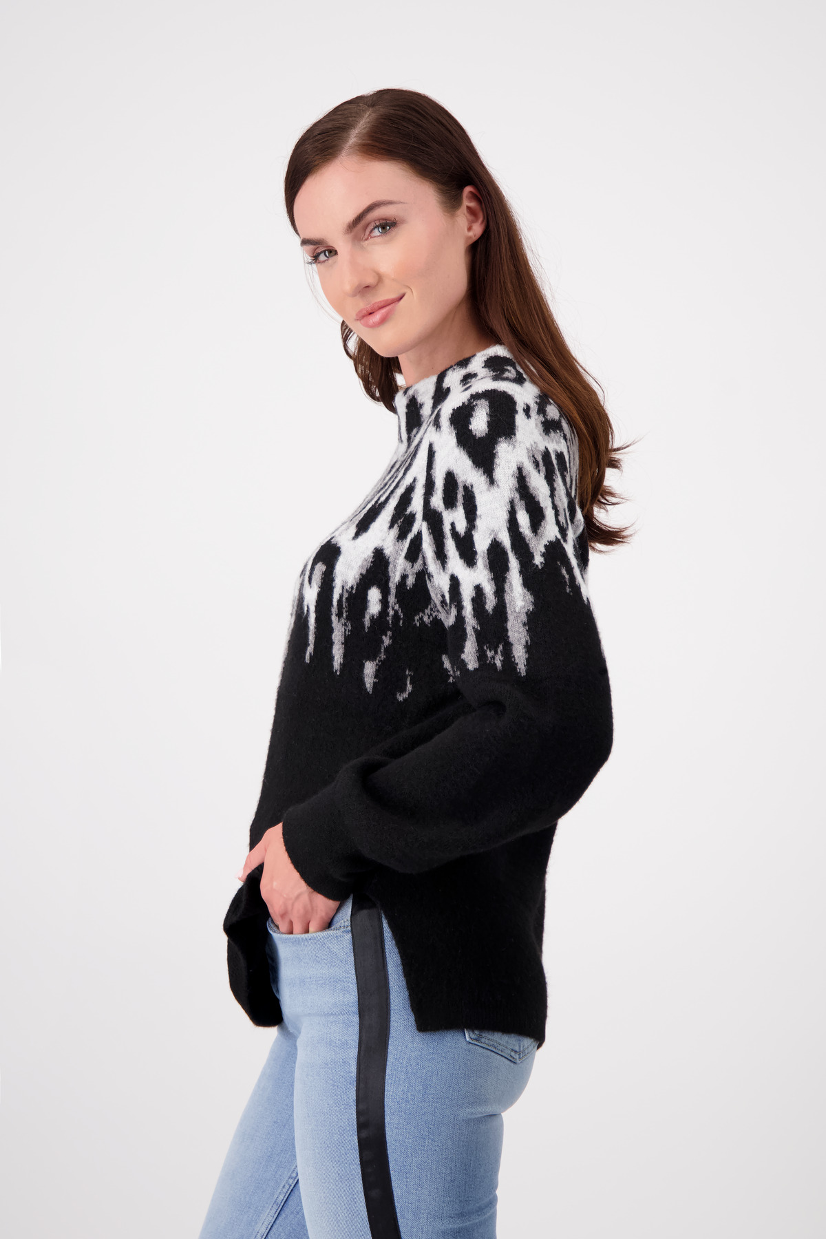 MONARI Damen Jacquard-Pullover langarm mit Leopardenmuster in Schwarz gemustert