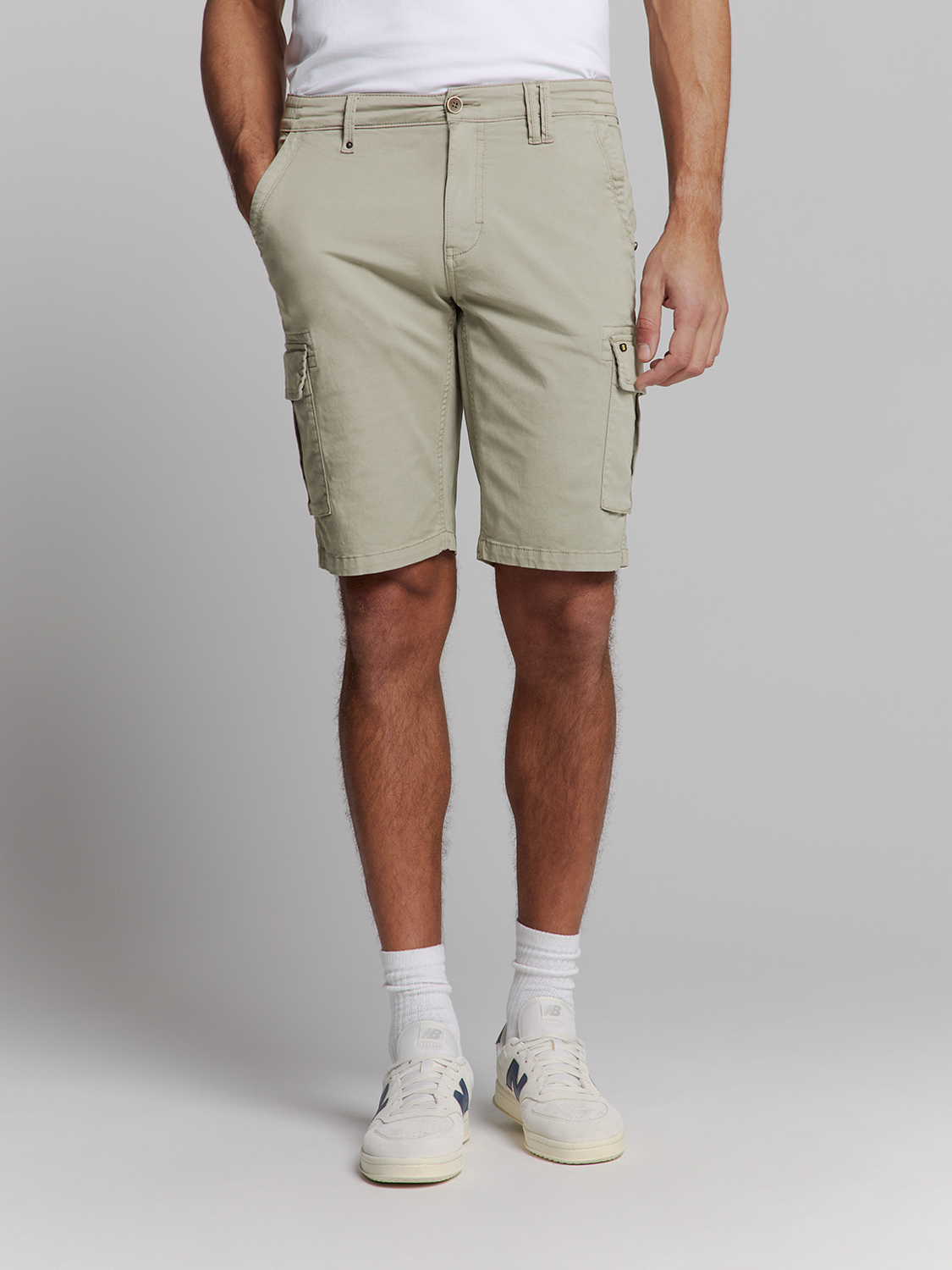 NO EXCESS Herren Cargo Shorts – Stretch, Cargotaschen, robuster Look, in Light Army Green, Steel Grey und Beige