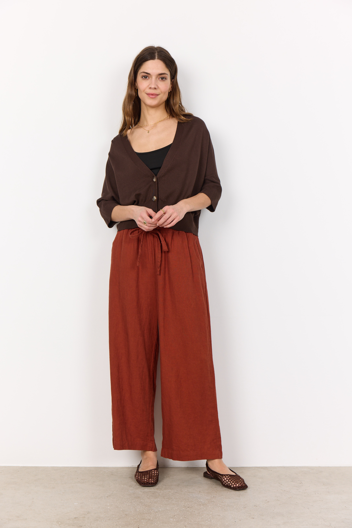 SOYACONCEPT Damen Cardigan Dollie – braune Strickjacke, offene Front, lange Ärmel mit Knöpfen, leichte Viskose-Mischung