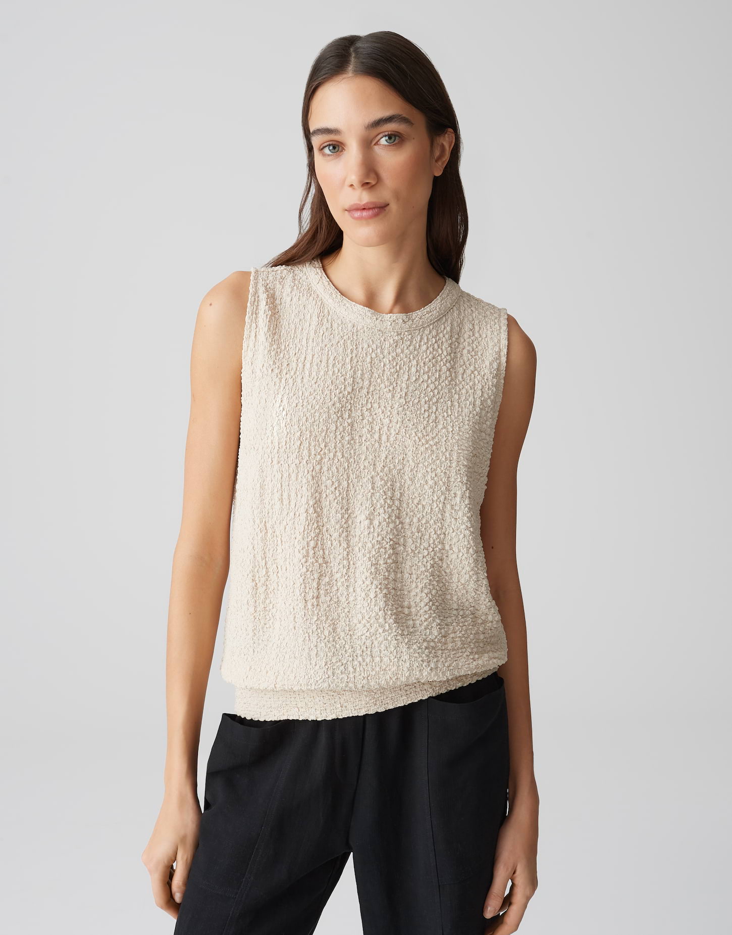 OPUS Damen Blusentop Ikini – Beige, ärmellos, elastisch, gesmokter Jersey, Rundhalsausschnitt, Rückenschlitz & Gummibund