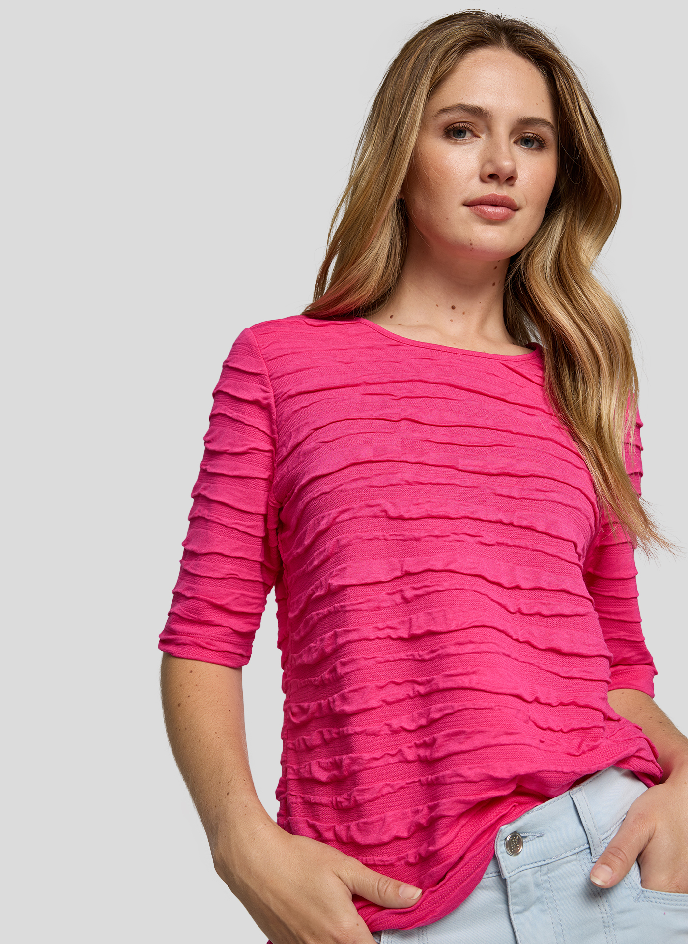 RABE Damen T-Shirt in Magenta mit Strukturmuster und halblangen Ärmeln