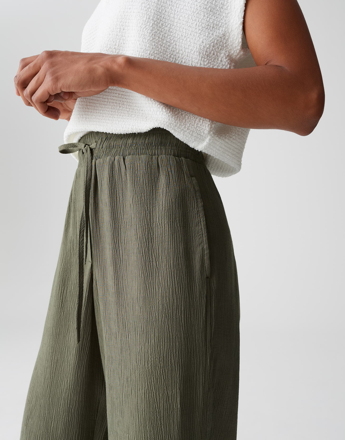 OPUS Damen Wide-Leg Hose Marou Crincle in Olive Leaf mit Bindekordel