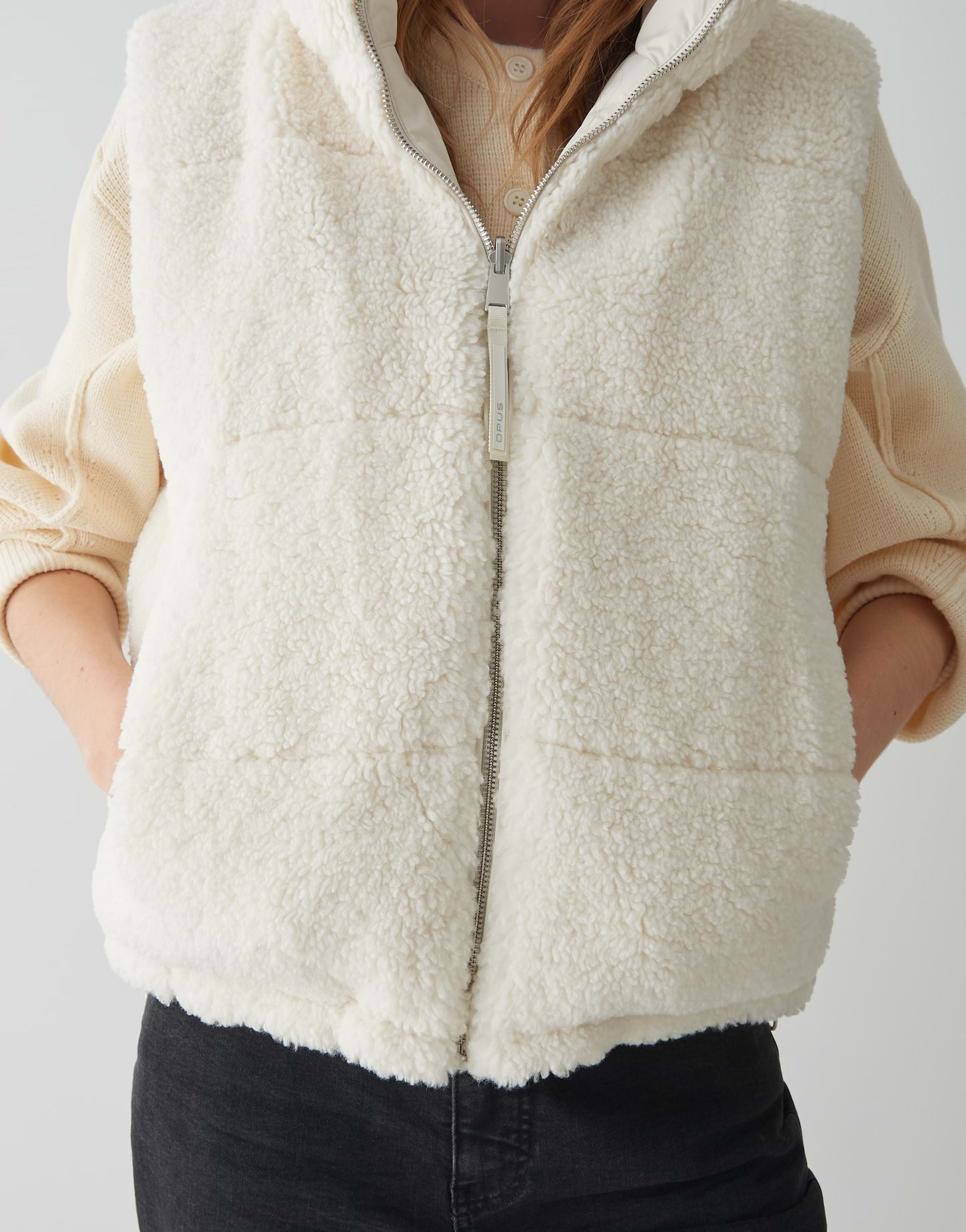 OPUS Damen Weste Wendera offwhite wendbar mit Teddyfell & Stehkragen
