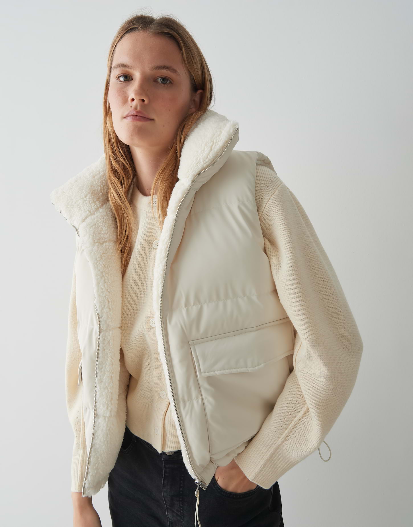 OPUS Damen Weste Wendera offwhite wendbar mit Teddyfell & Stehkragen