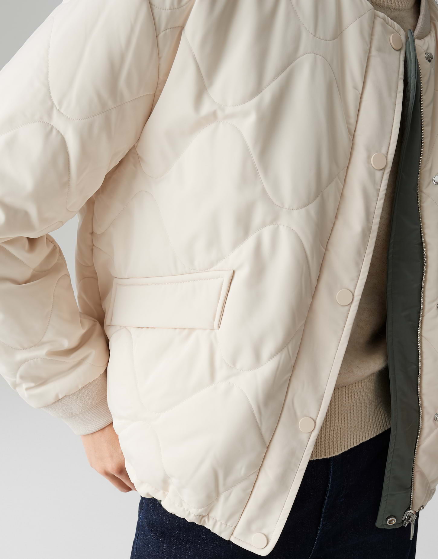 OPUS Damen Wendejacke Hailinu offwhite und schwarz mit Blousonkragen