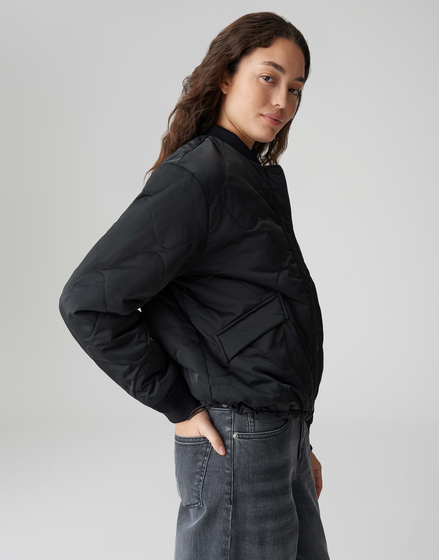 OPUS Damen Wendejacke Hailinu offwhite und schwarz mit Blousonkragen