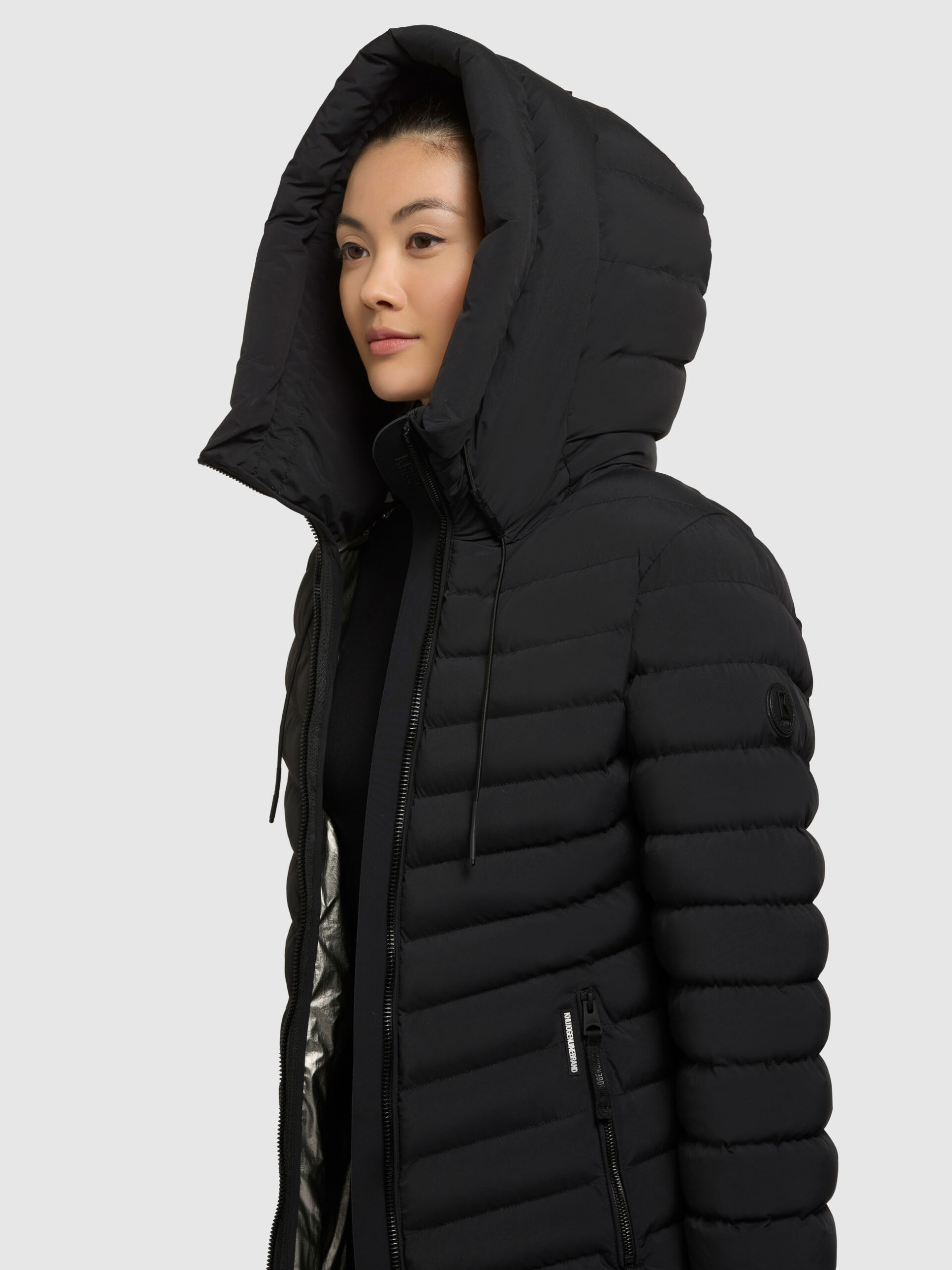 KHUJO Damen Steppjacke PACE 2 Schwarz mit Kapuze und silberglänzendem Innenfutter