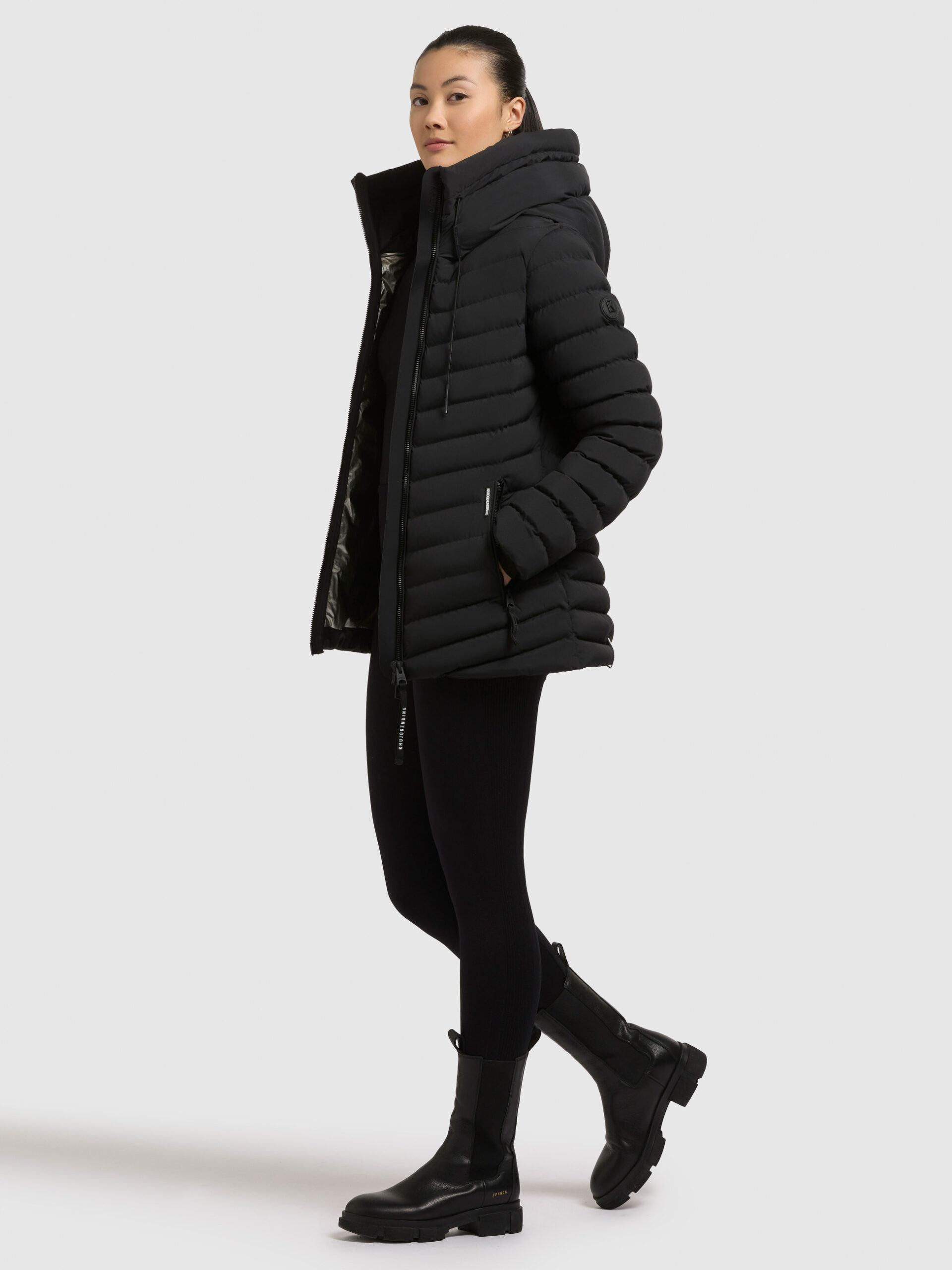 KHUJO Damen Steppjacke PACE 2 Schwarz mit Kapuze und silberglänzendem Innenfutter