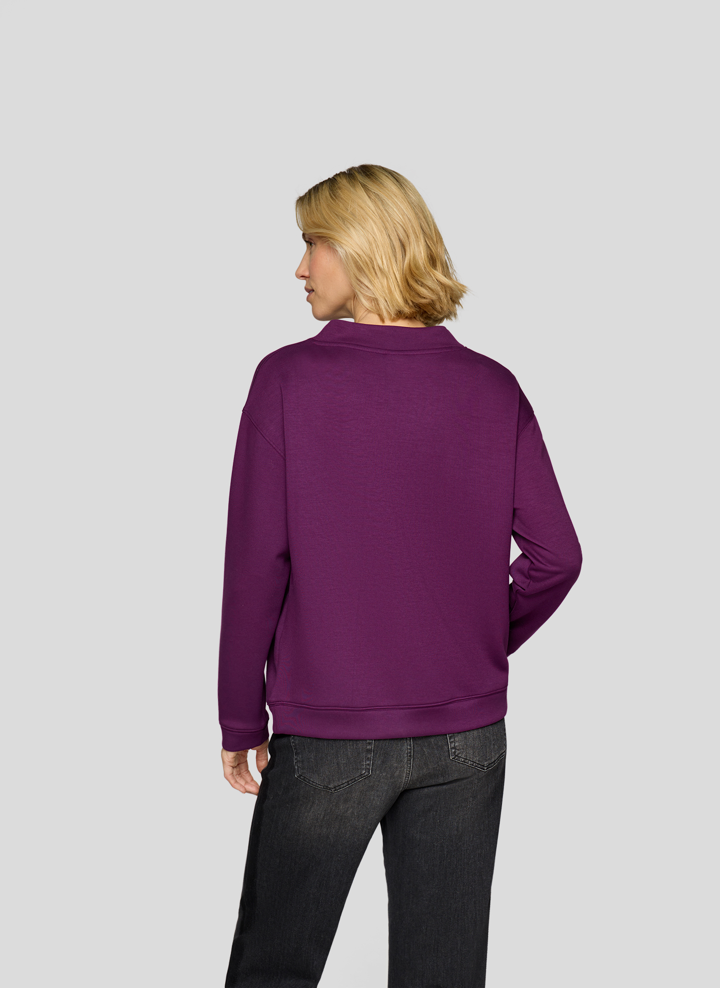 RABE Damen Sweatshirt in Lila mit Stehkragen und dekorativen Buchstaben