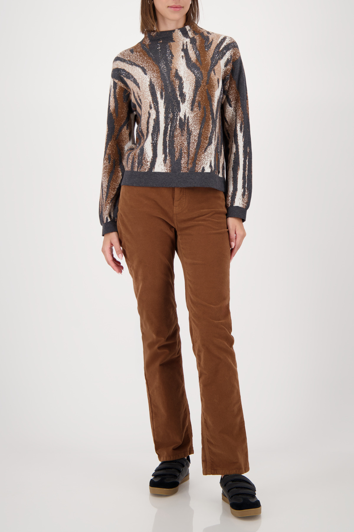 MONARI Damen Strickpullover mit Tigermuster, Strass und Stehkragen in Cognac