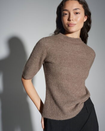 OPUS Damen Pullover Pedgi in Warm Taupe – eleganter Rippstrick mit Lurex und kurzem Arm