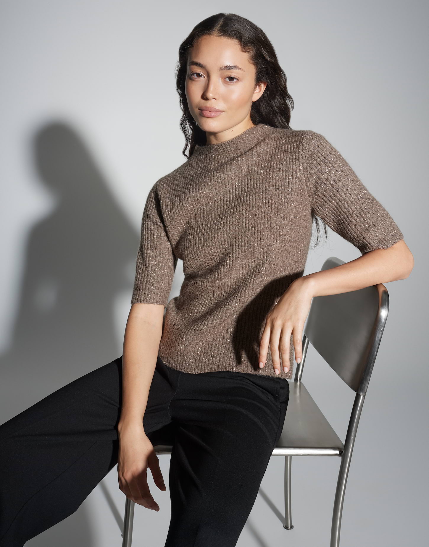 OPUS Damen Pullover Pedgi in Warm Taupe – eleganter Rippstrick mit Lurex und kurzem Arm